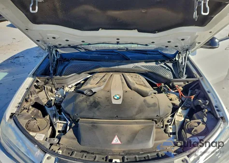 2015 BMW X5 xDrive50I z USA, uszkodzony, nr VIN 5UXKR6C59F0J79199